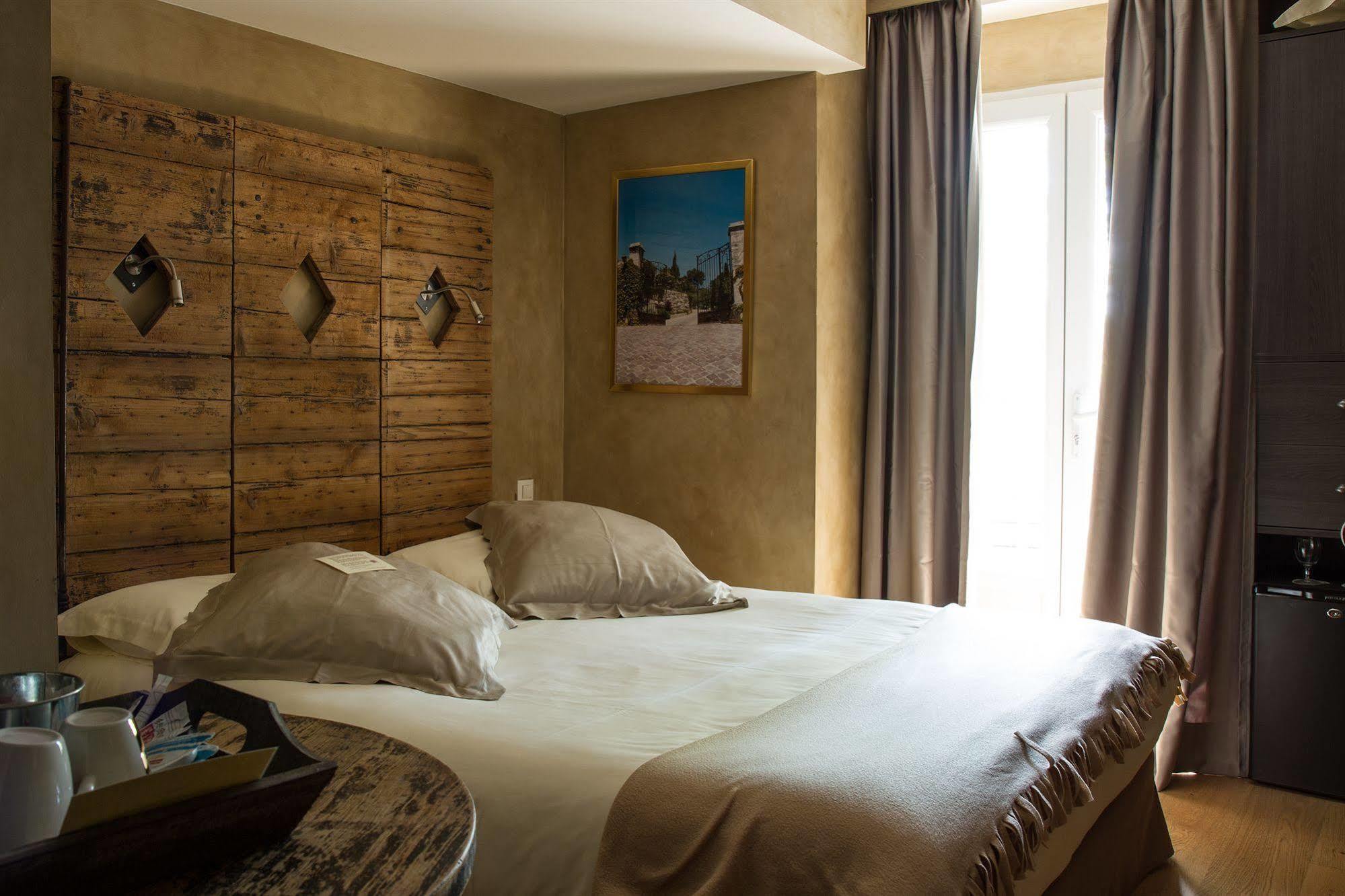 Charme & Business Hotel Lyon Limonest Ngoại thất bức ảnh